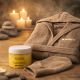 Wellness kit: exfoliante, guante exfoliante y suave albornoz